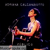 Adriana Calcanhotto